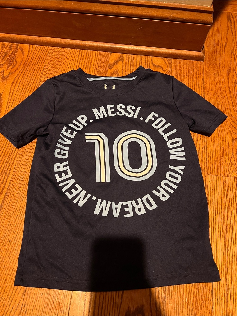 Kids Black '10' Graphic Soccer Tee - Messi Size 8 worn a few times like new